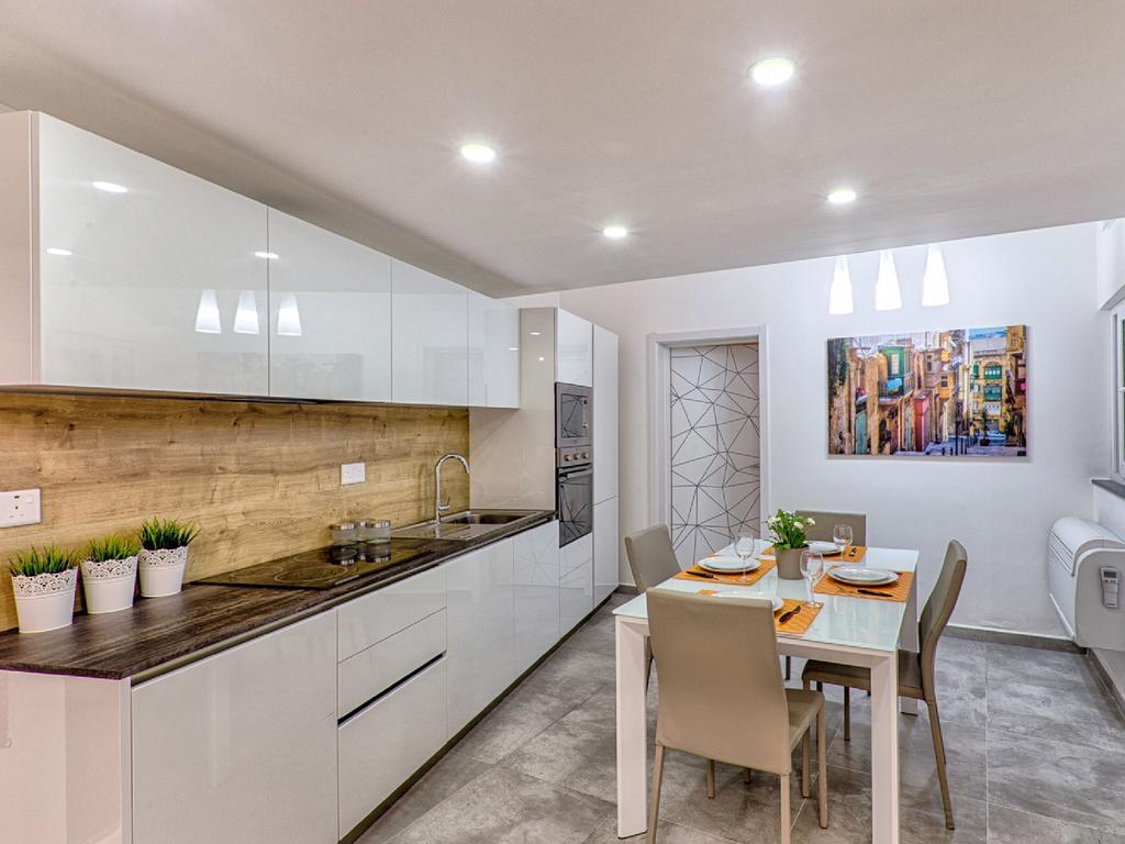 Designer Finished Maisonette With Poolメーリッハ エクステリア 写真